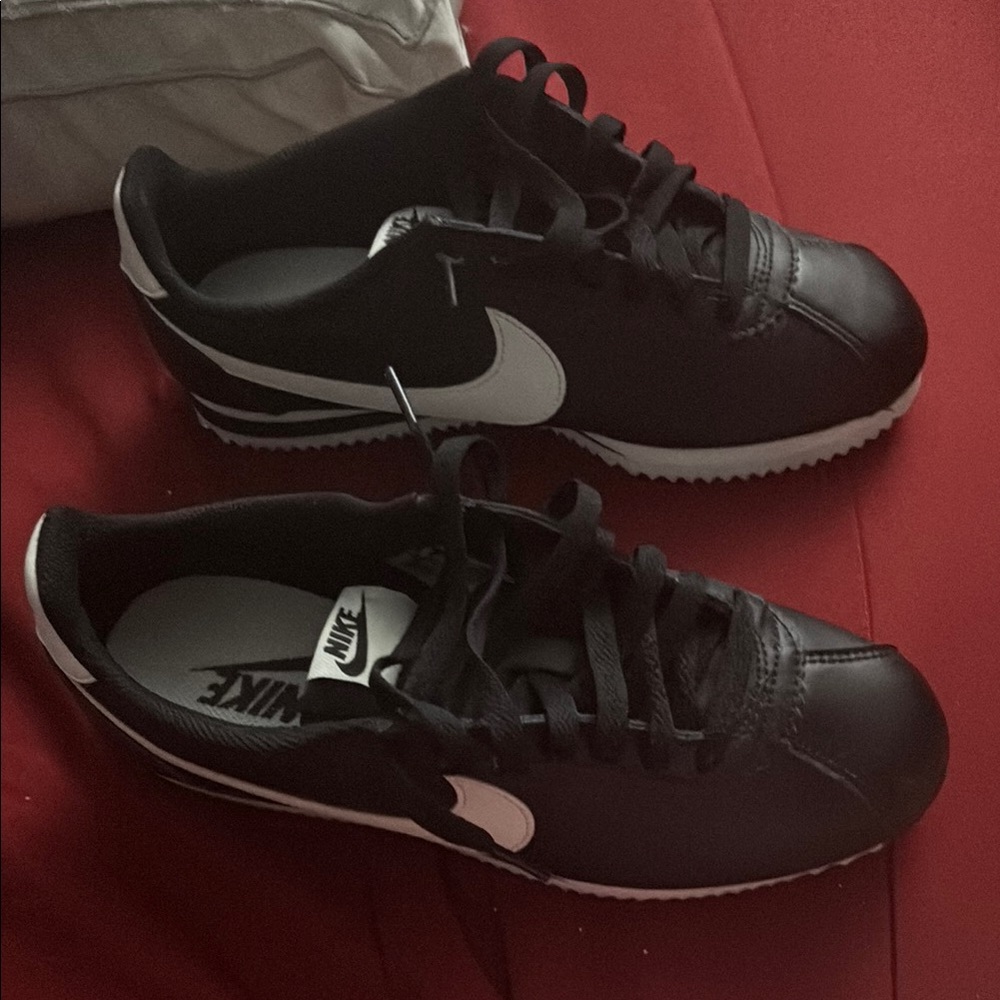 Nike Black and White Sneakers